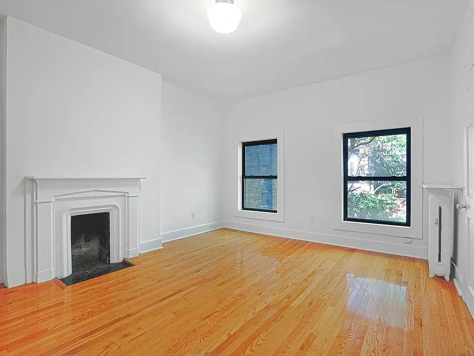235 W 13th St #8