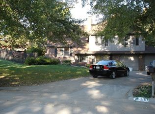 400 Cherry Cir, Manhattan, KS 66503