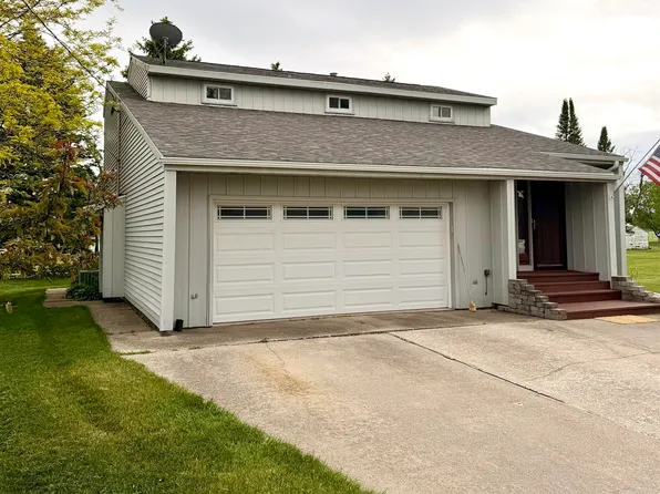 2323 21st St SW, Mason City, IA 50401