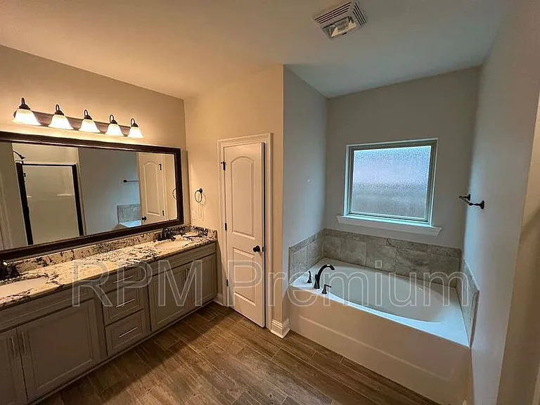 6212 Lake Edge Dr — Photo 18