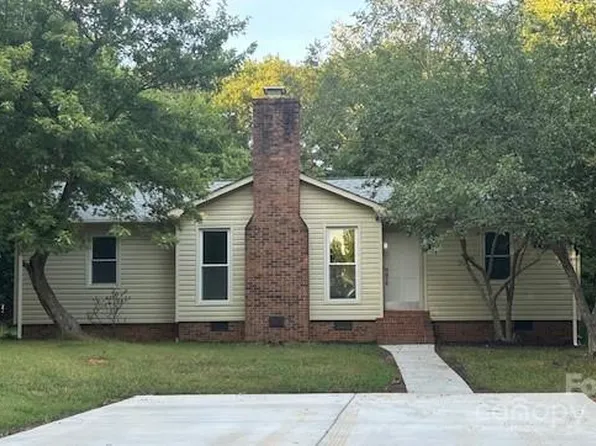 5052 Suwarrow Ct, Tega Cay, SC 29708