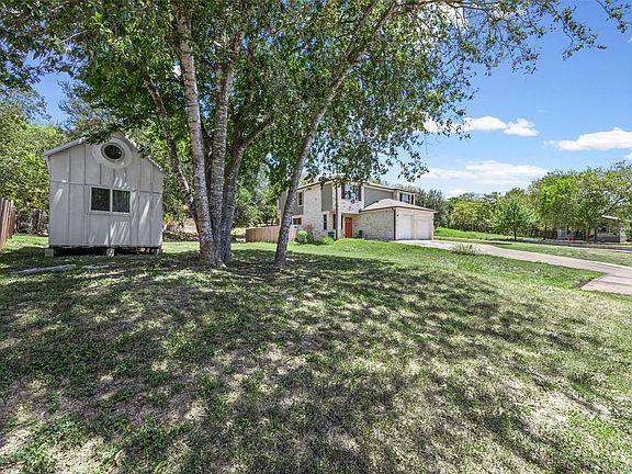 3rd image of 5706 Spring Meadow Rd