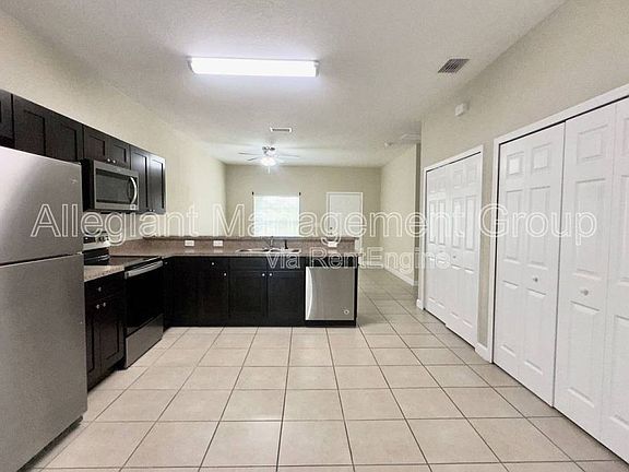 3rd image of 1109 Najac Lane