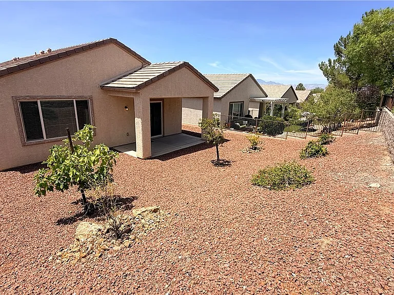 2354 Amana Dr — Photo 23