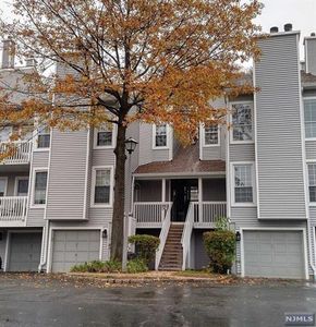 27 Regency Cir, Englewood, NJ, 07631