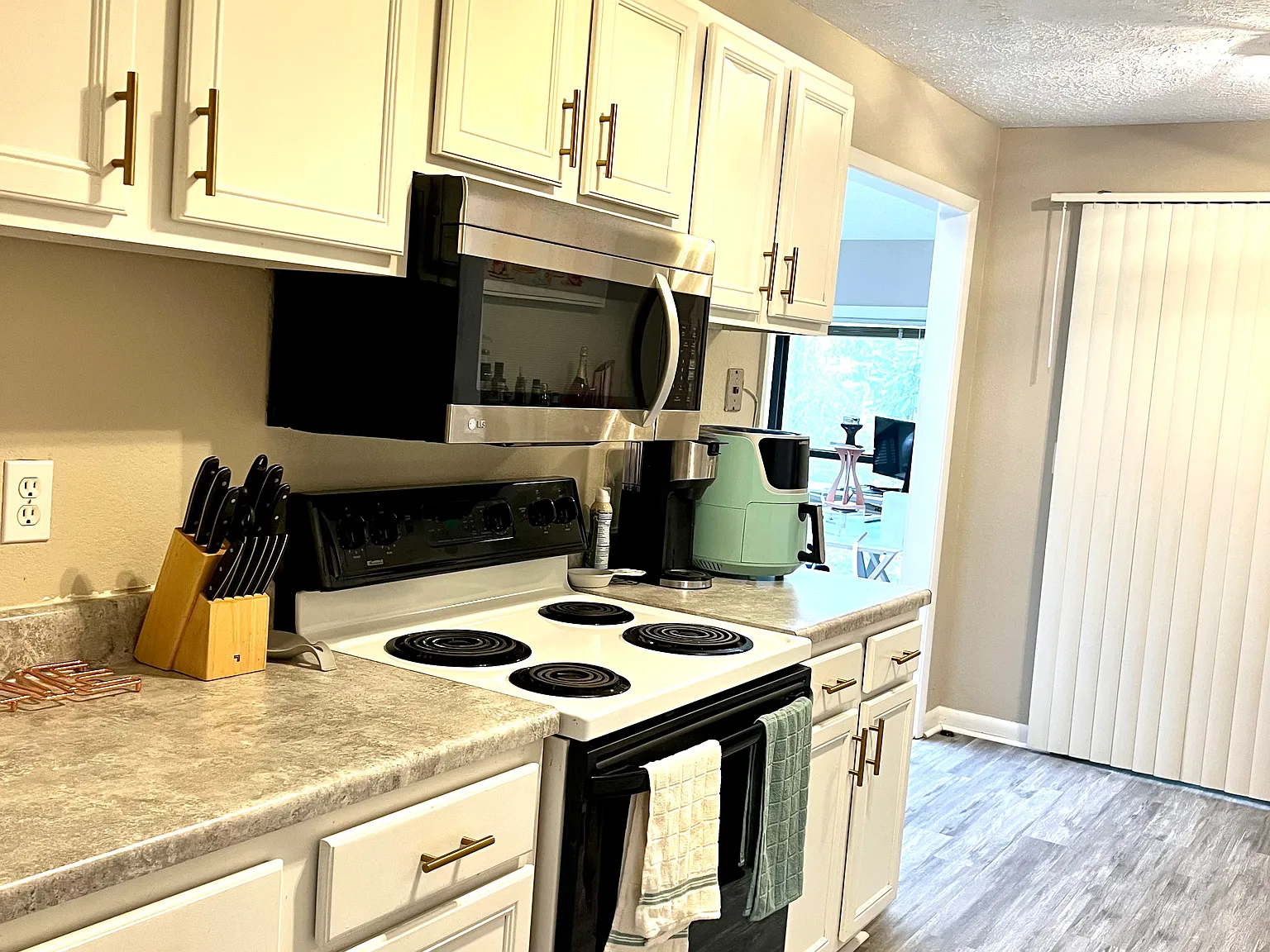 5137 Roswell Rd — Photo 4