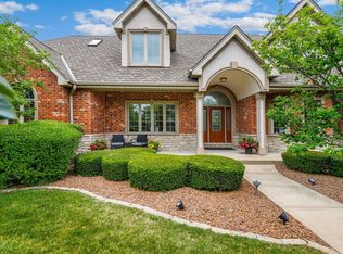 51 Long Cove Dr, Lemont, IL 60439