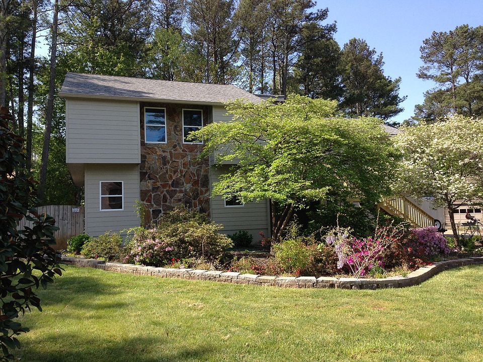 1st image of 758 Alison Jane Ct NE