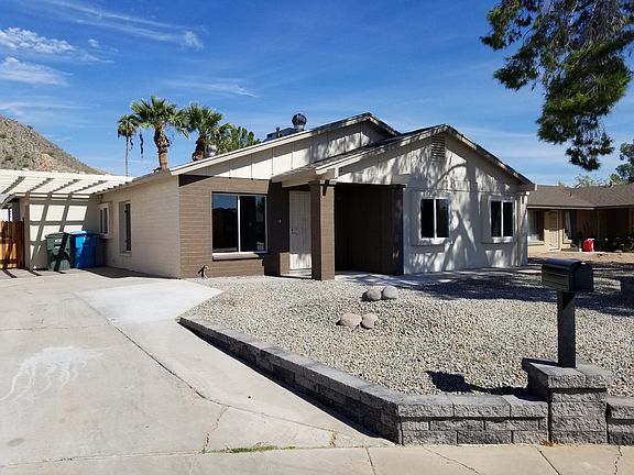 3rd image of 2414 E Aster Dr