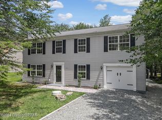 9217 Westwood Dr, Tobyhanna, PA 18466