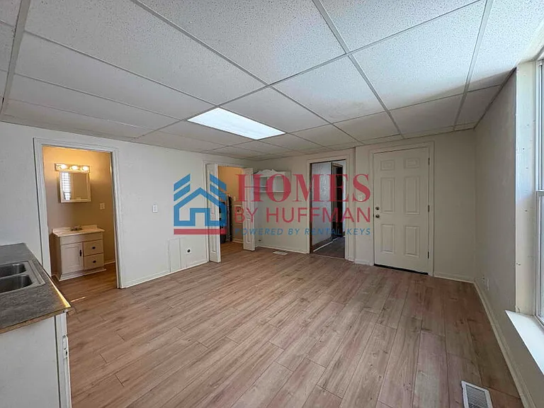 502 E Michigan St — Photo 7
