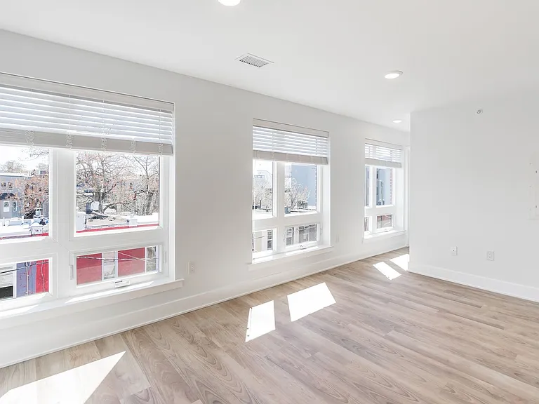 1616 N Bailey Street — Photo 13