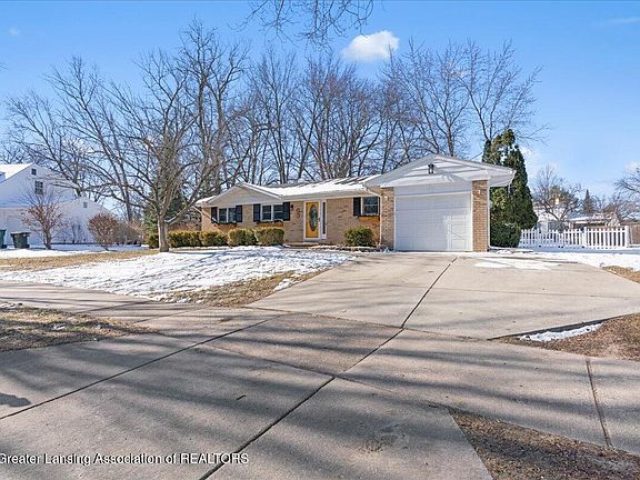 2nd image of 1981 Rutgers Cir