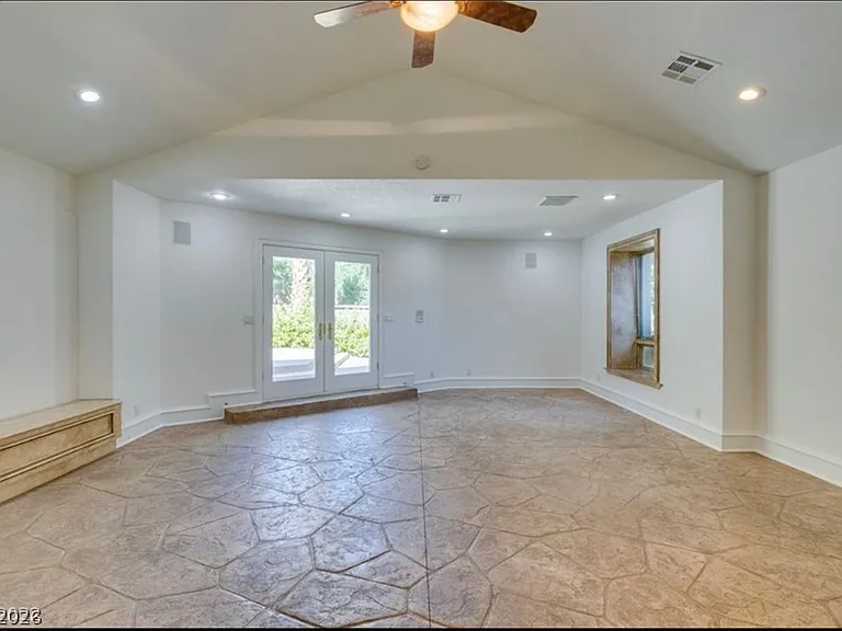 7258 Loma Alta Cir #0 — Photo 37