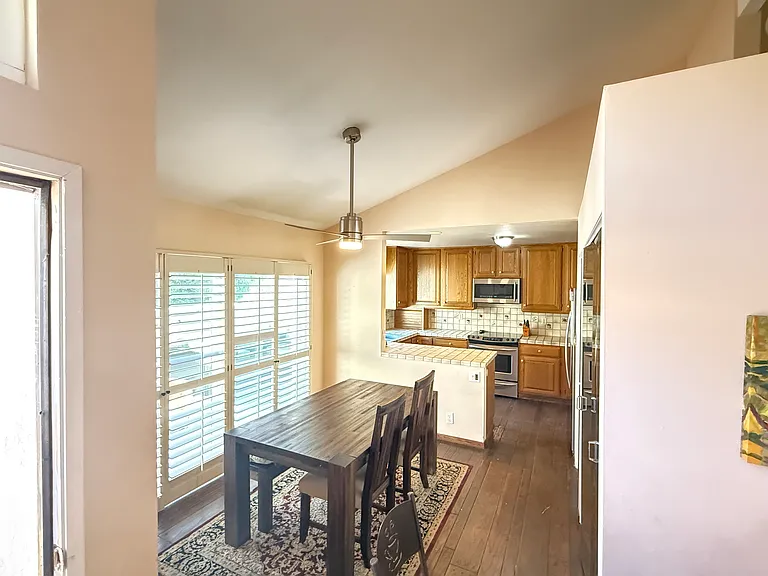 905 Caminito Estrada #A — Photo 17