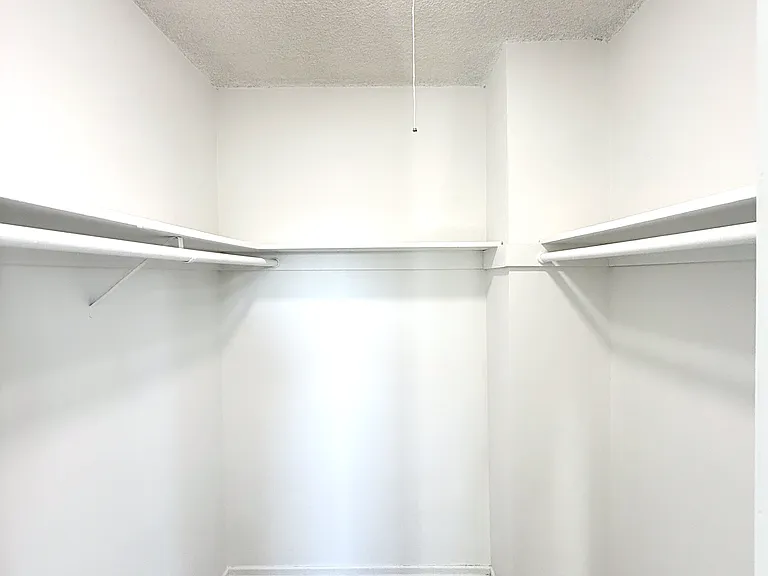 712 N Adams St #10 — Photo 14