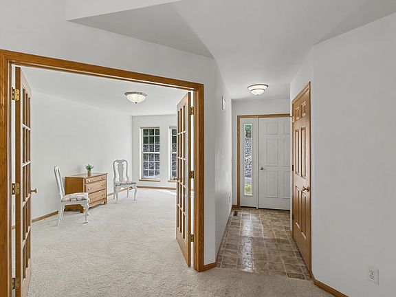 3rd image of 314 Henry Dr APT 4