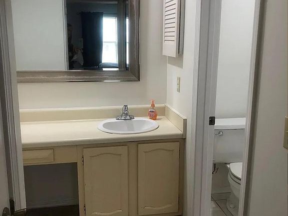 2nd image of 2201 Scenic Hwy APT E4