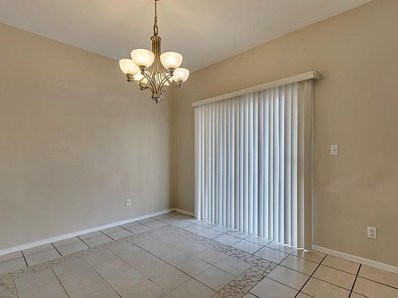 5th image of 12101 Hunter Hill Way #B