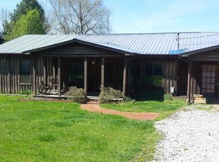 141 Copperhead Dr, Monterey, TN 38574