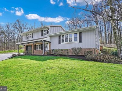 3795 Starview Rd, Mount Wolf, PA, 17347