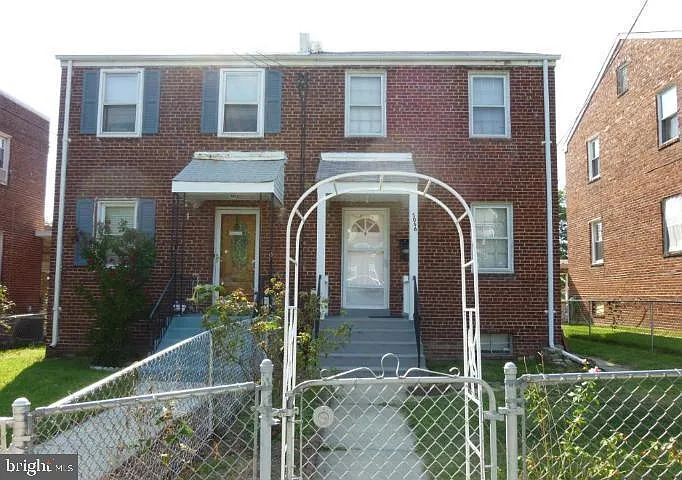 5056 8th St NE photo 1