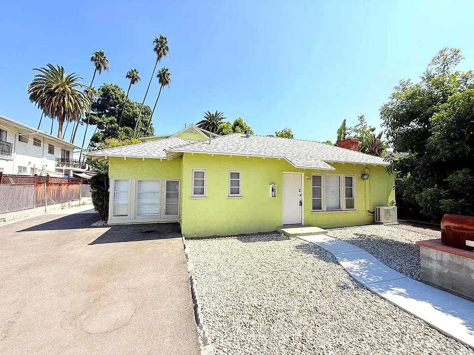 607-611 N. El Molino Avenue