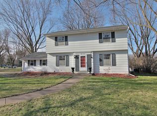 1520 Brenner Ave, Roseville, MN 55113