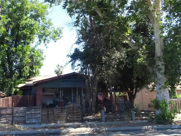 3135 E El Monte Way, Fresno, CA 93702