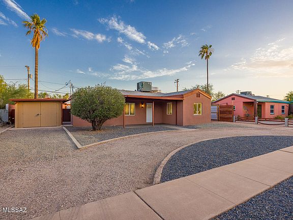2nd image of 3926 E Louis Ln