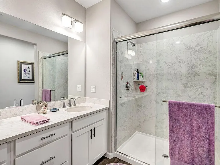 327 Pear Tree Ter #B — Photo 20