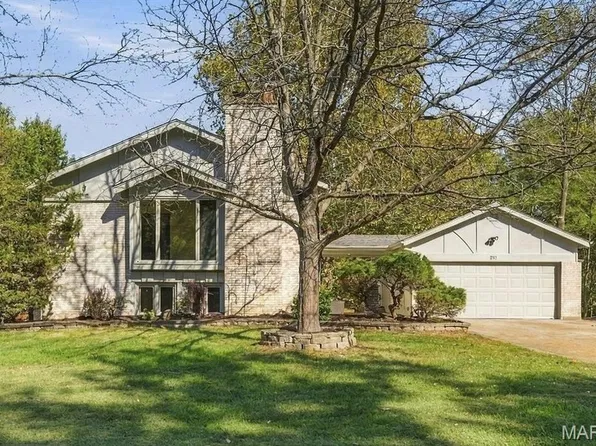 257 Treasure Cv, Ballwin, MO 63021