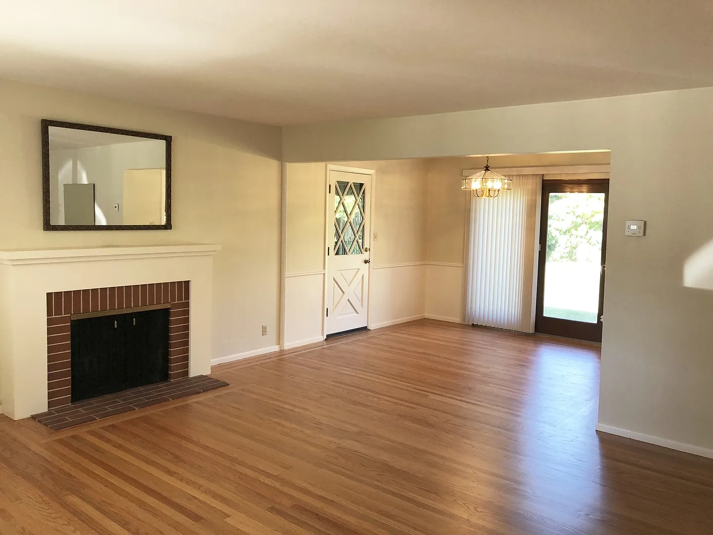 Arden Park 3 Bedroom 1.5 Bath! — Photo 4
