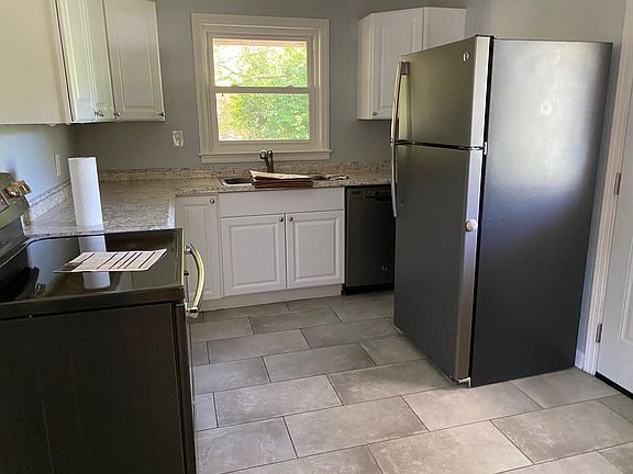 2nd image of 3716 Crestview Dr SE