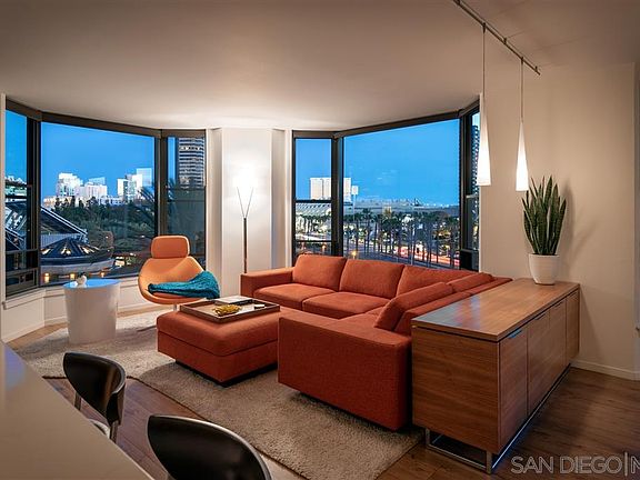5th image of 500 W Harbor Dr Unit 521