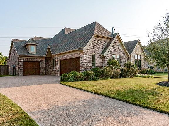 2nd image of 1508 Silverleaf Dr