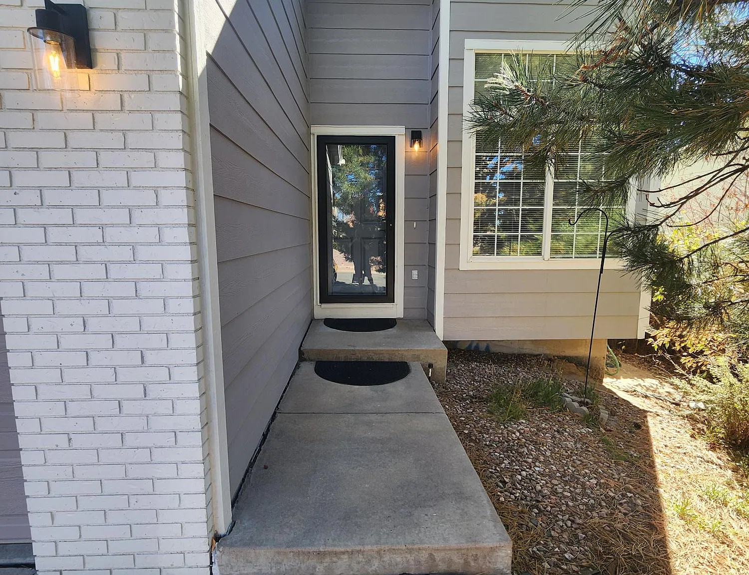 4 bed, 2142 sqft, $2,550 — Photo 2