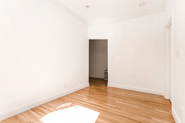 Rented by Blip LLC | media 23