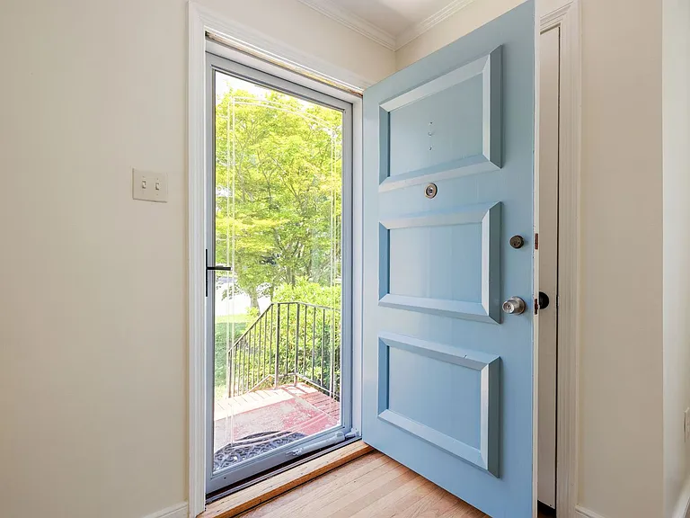 6601 Park Ave — Photo 4