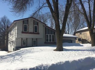 445 Mary St S, Maplewood, MN 55119