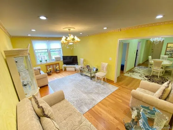 6361 99th Street #D4, Rego Park, NY 11374