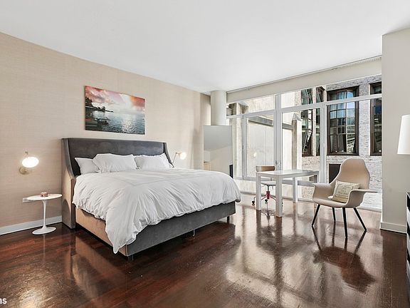 5th image of 520 W 19th St APT 6C