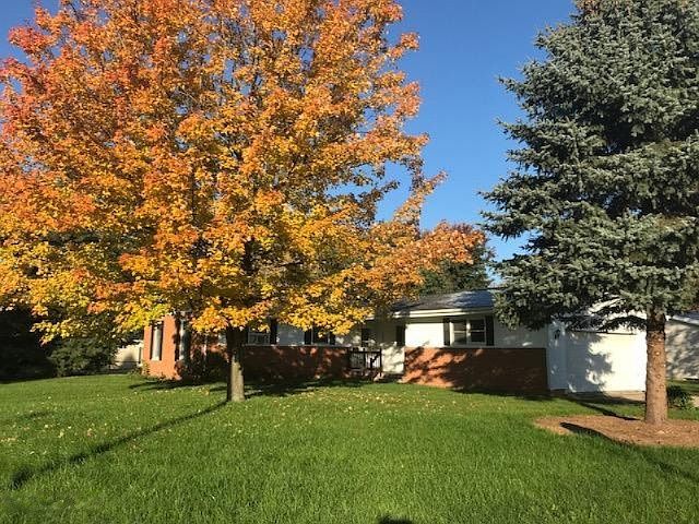 1st image of 303 Pioneer St