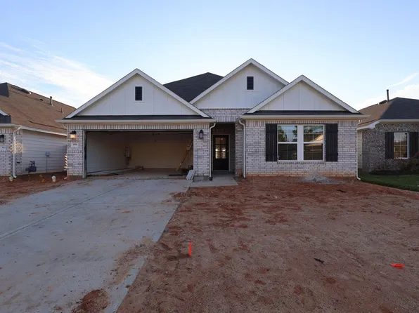 958 Garden Path Dr, Willis, TX 77378