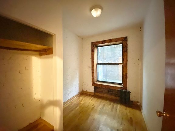 4th image of 202 E 7th St #3FF