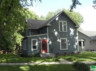 309 S Yale St, Vermillion, SD 57069