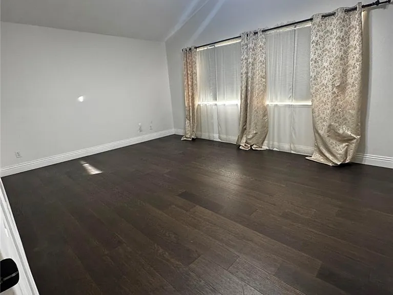 7824 Emerald Harbor Ct — Photo 13