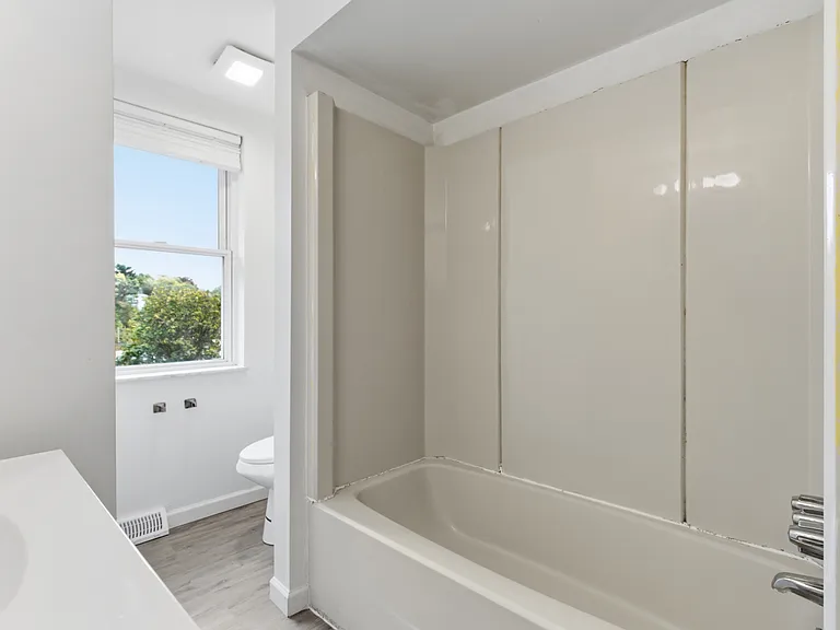 790 Highland Ave — Photo 5