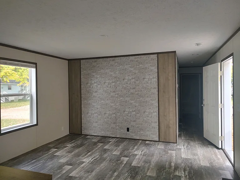 Avon Lakes Estates — Photo 32