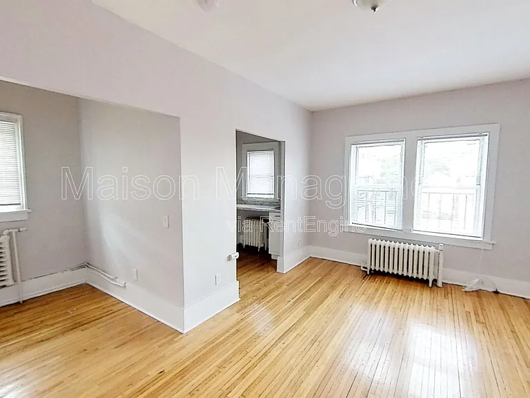 49 Troup St — Photo 10